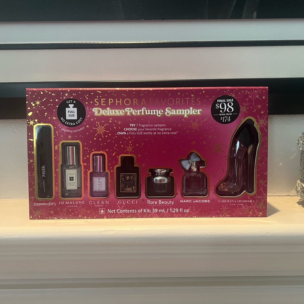 Sephora Favorites Deluxe Perfume Sampler with Red and Gold Accents